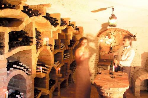 Hostal Weingut Bohrn Himmelbett