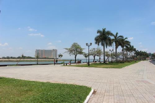 River Star Hotel