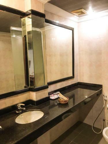 River Star Hotel