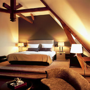 Hotel College