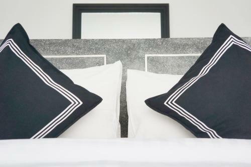H Hotel Cambodia