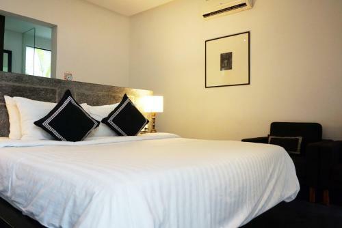 H Hotel Cambodia