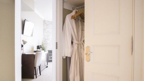 124 On Queen Hotel & Spa