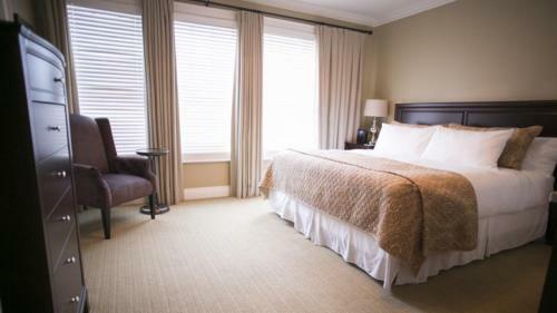 124 On Queen Hotel & Spa