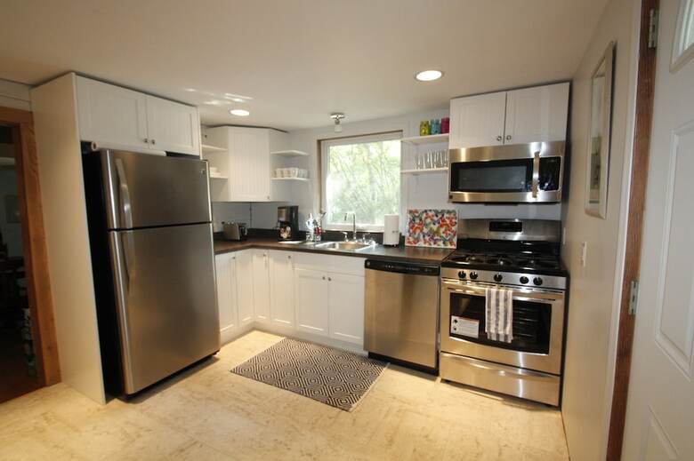 Lakefront Cottage In Manitou Beach