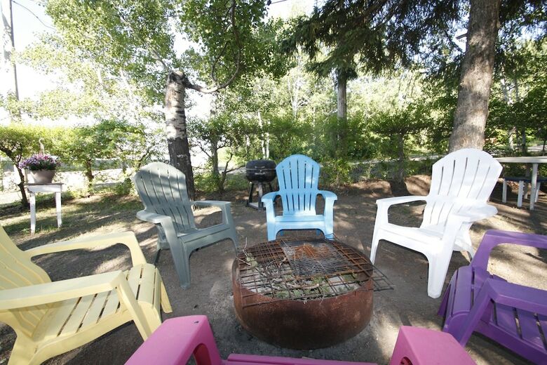 Lakefront Cottage In Manitou Beach