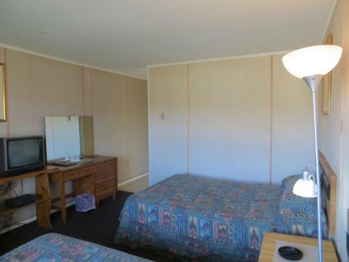 Motel Peterboro Express Inn