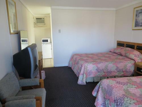 Motel Peterboro Express Inn
