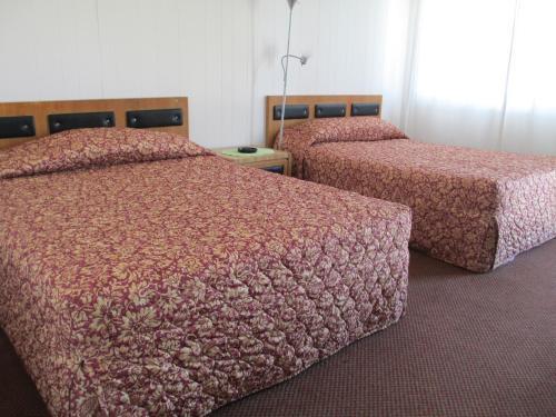 Motel Peterboro Express Inn