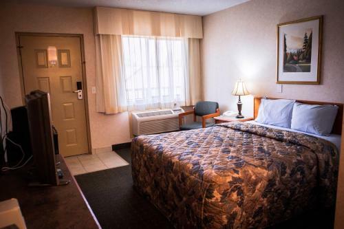 Langley Hwy Hotel