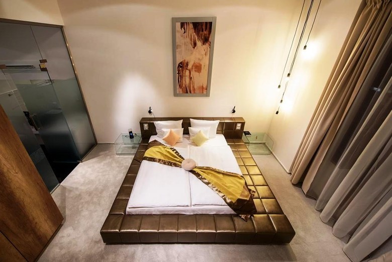 Hotel Karoly Corner Residences