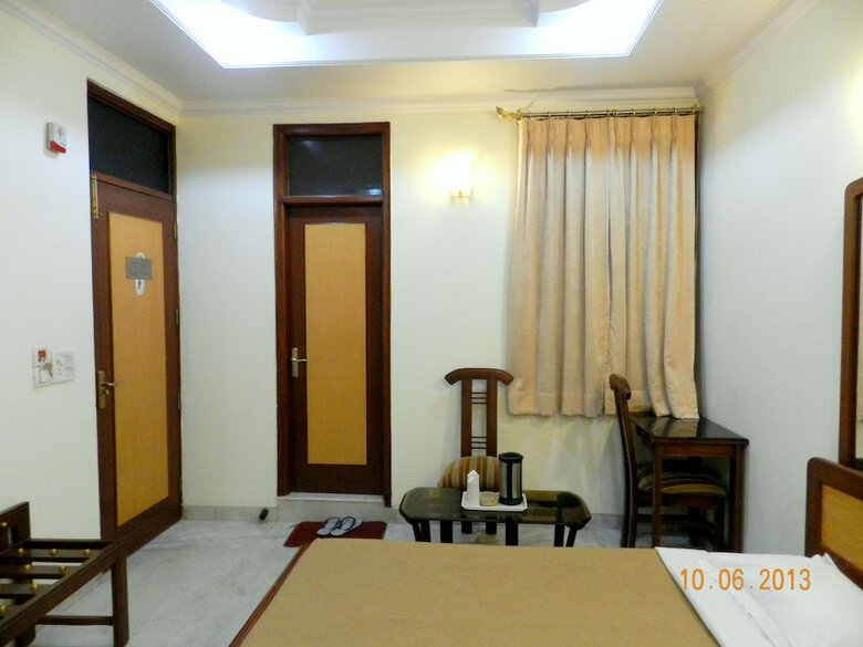 Hotel Tara Palace