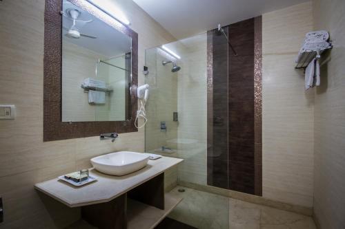 Hotel Suncourt Yatri