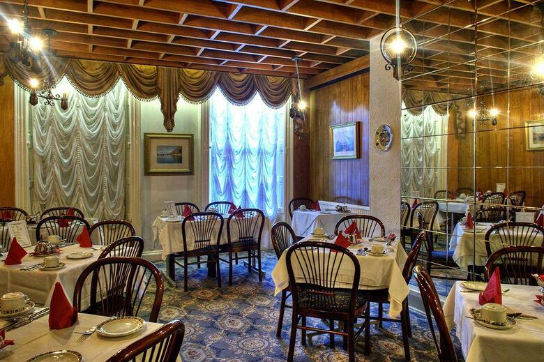 Dergvale Hotel