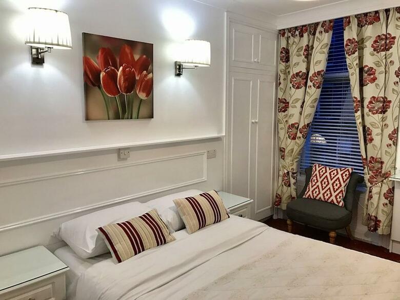 Dergvale Hotel