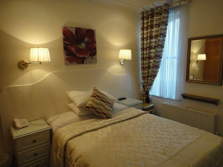 Dergvale Hotel