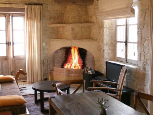 Hostal Apokryfo Traditional Guesthouse