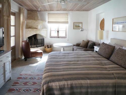 Hostal Apokryfo Traditional Guesthouse