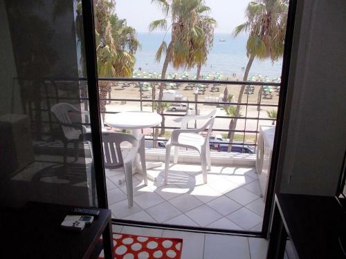 Krasas Beach Apartments