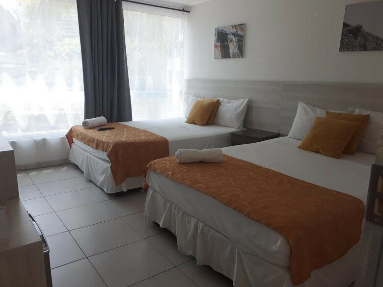 Mintaka Hotel + Lounge