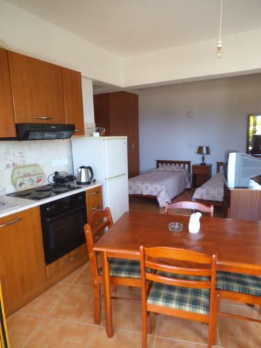 Yialos Apartments