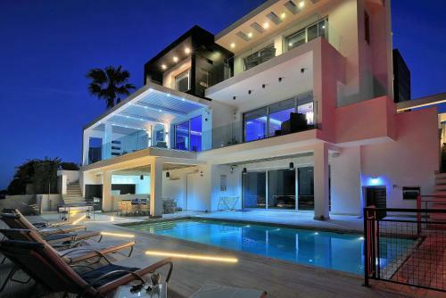 Water's Edge Villa