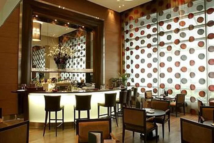 Hotel Four Points By Sheraton (clase)
