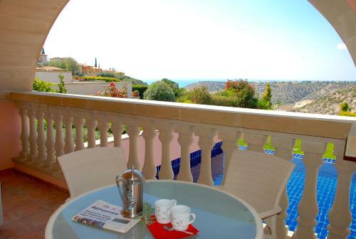 Villa Kallithea - Apr04