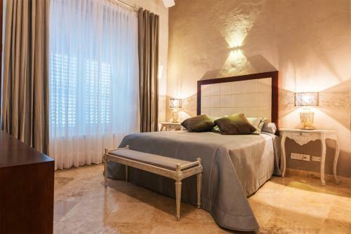 The Epica House Luxury Hotel