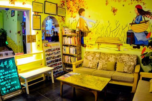 Narrow Alley Hostel