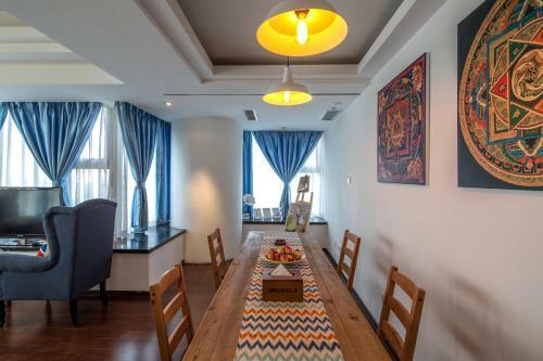 Chengdu Memory Space Apartment Taiguli Branch