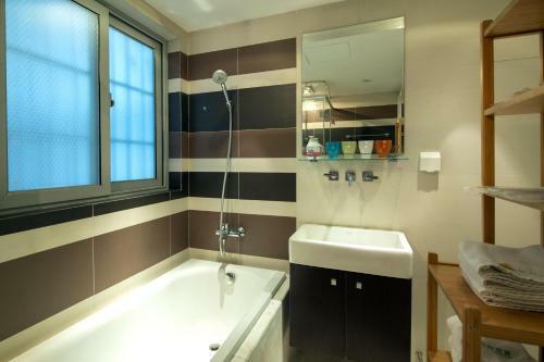 Chengdu Memory Space Apartment Taiguli Branch