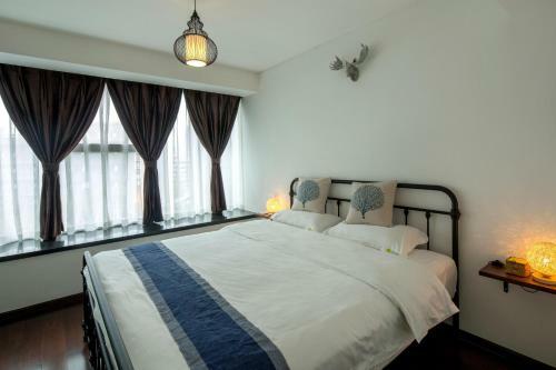 Chengdu Memory Space Apartment Taiguli Branch