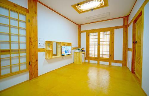 Hostal Leega Hanok