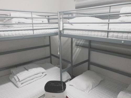 Hostal Orange Guesthouse