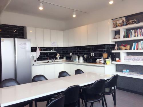 Hostal Mozzihostel Busan Station