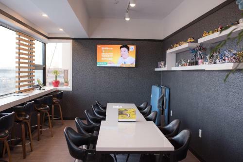 Hostal Mozzihostel Busan Station