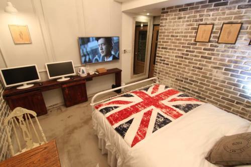 February Hotel Hwanggeum