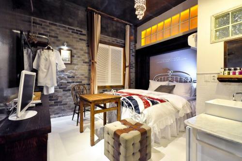 February Hotel Hwanggeum