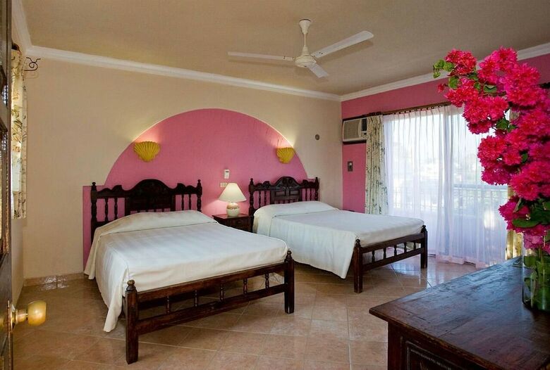 Hotel Cabanas Maria De Mar