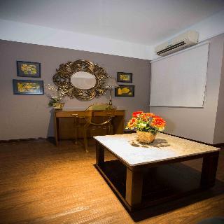 Las Ventanas Suites Hotel