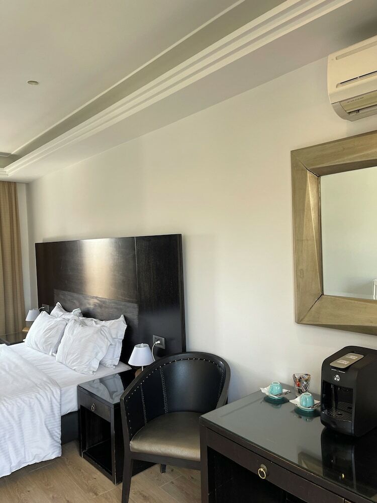 Apartamentos Areos Hotel