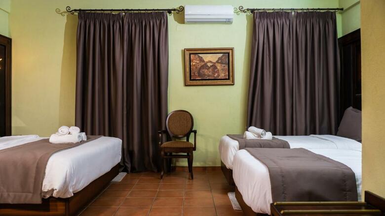 Dellas Boutique Hotel