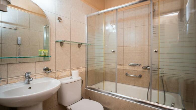Dellas Boutique Hotel