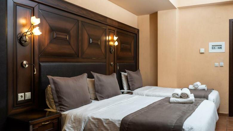 Dellas Boutique Hotel