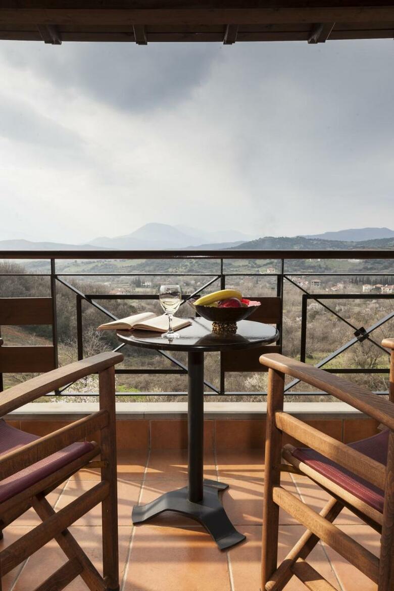 Dellas Boutique Hotel