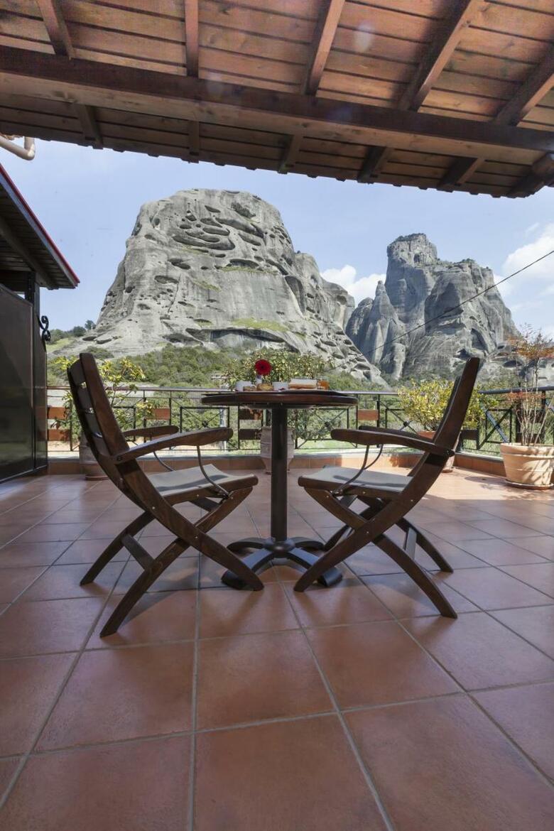 Dellas Boutique Hotel