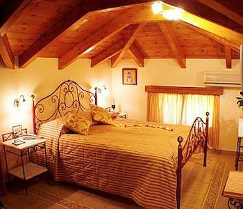 Hotel Andreolas Luxury Suites