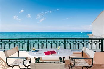 Hotel Andreolas Luxury Suites