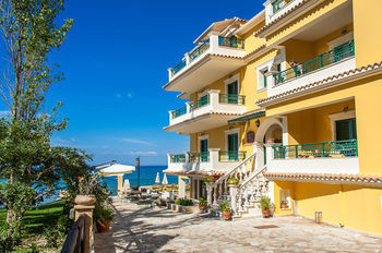 Hotel Andreolas Luxury Suites